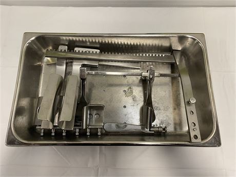 Tray w/ Rib Spreader/Retractor Set
