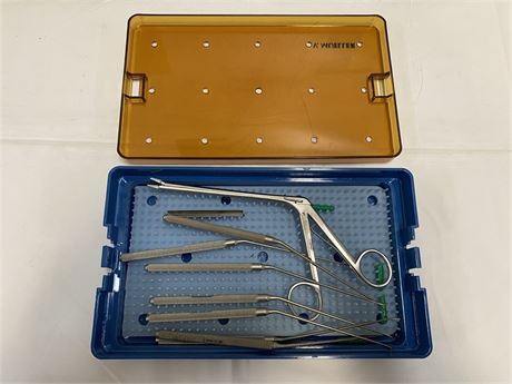 Richards & V. Mueller Instrument Set