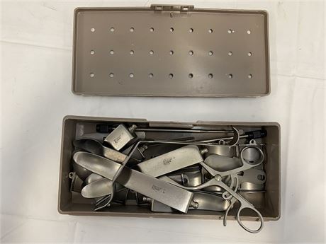 Aesculap Anal Retractor Set