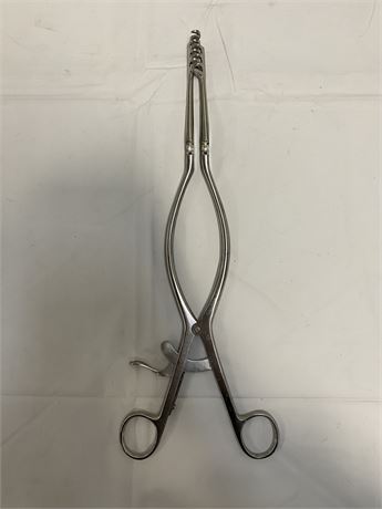 Spectrum Beckman-Weitlaner Retractor
