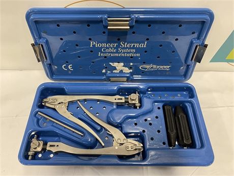 Pioneer Sternal Cable System Instrumentation Set