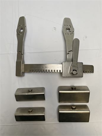 Genesee BioMedical Sternal Retractor Set