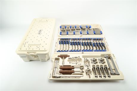 V. Mueller Versa-Trac Retractor System Neuro/Spine