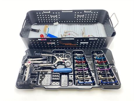 Stealth Surgical ACF Side-Loading Retractor System
