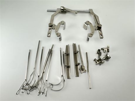 Koros Retractor