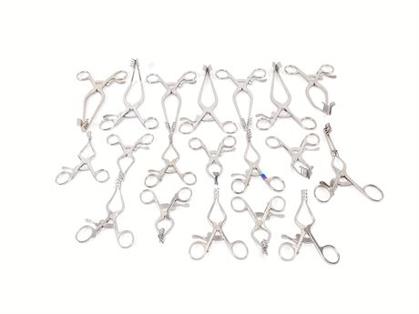 V. Mueller Weitlaner Retractors