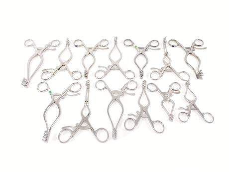 Pilling Assorted Weitlaner Retractors