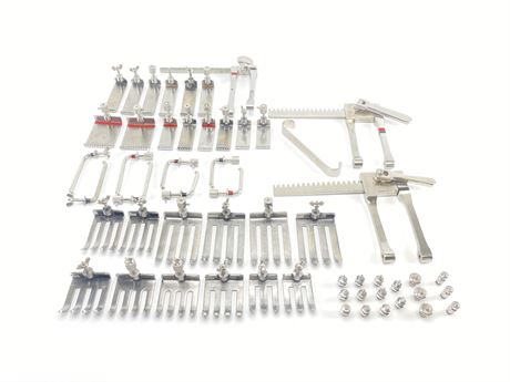 Assorted Retractor Set