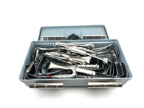 Assorted Kelly Retractors