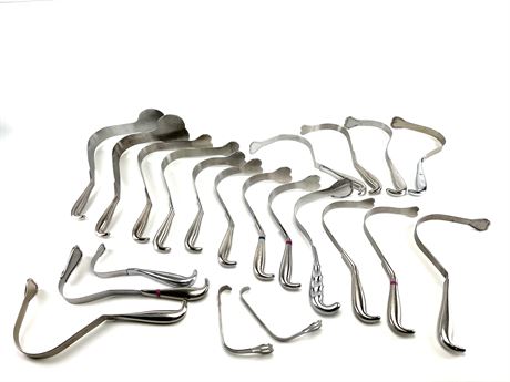 Assorted Harrington Retractors