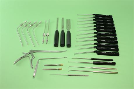 Assorted Instrument Set