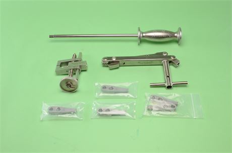 Innomed Femoral Component Extractor