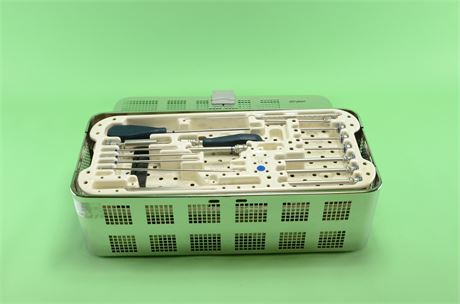 Stryker AxSOS Locking Plate System 5mm Distal Lateral Femur Plate Tray