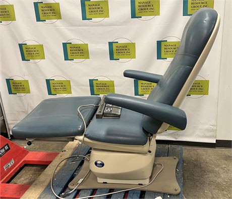 MTI Exam Chair w/ Footswitch