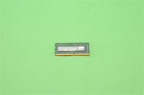 Kingston 9995700-E39.A00G 8GB DDR4 Laptop RAM Stick
