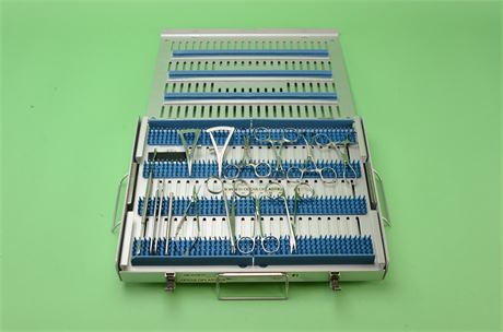 Assorted Occuloplastic Instruments
