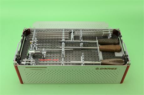 Synthes Locking Periarticular Plating System Serews & Instruments